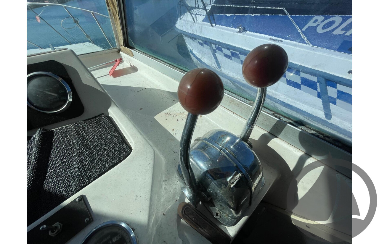 NO RESERVE NSW POLICE AUCTION - Mariner 34 Flybridge, Twin Shaft Drive Engines