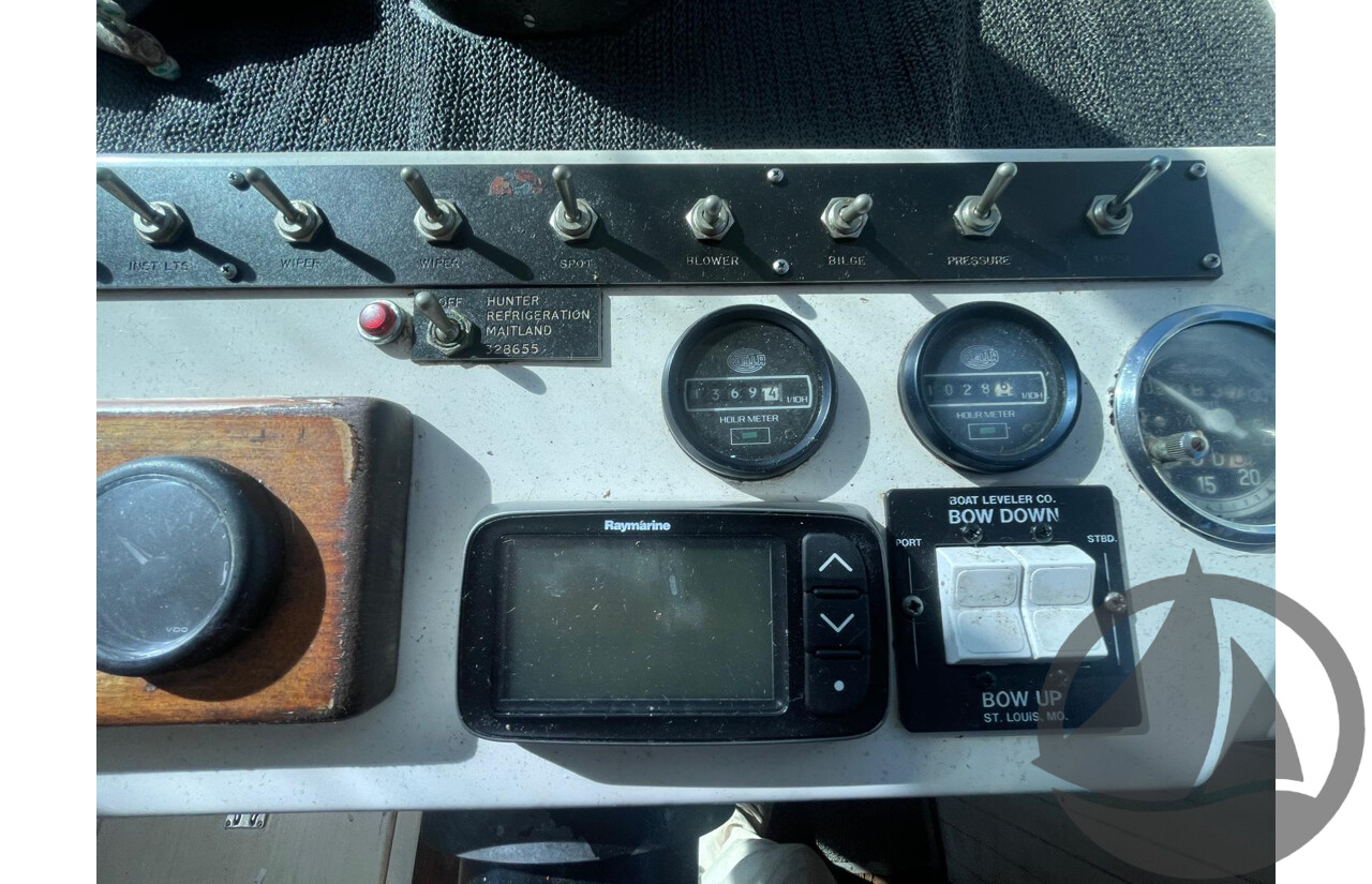 NO RESERVE NSW POLICE AUCTION - Mariner 34 Flybridge, Twin Shaft Drive Engines