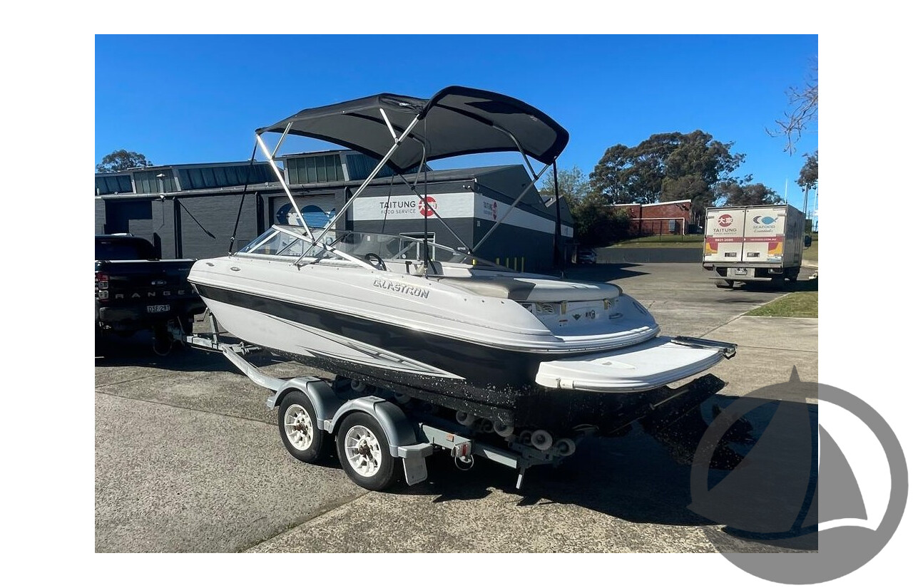 NO RESERVE PRE-LOVED - 2013 Glastron MX185 Bowrider, 2022 TKS 3.0L Mercruiser