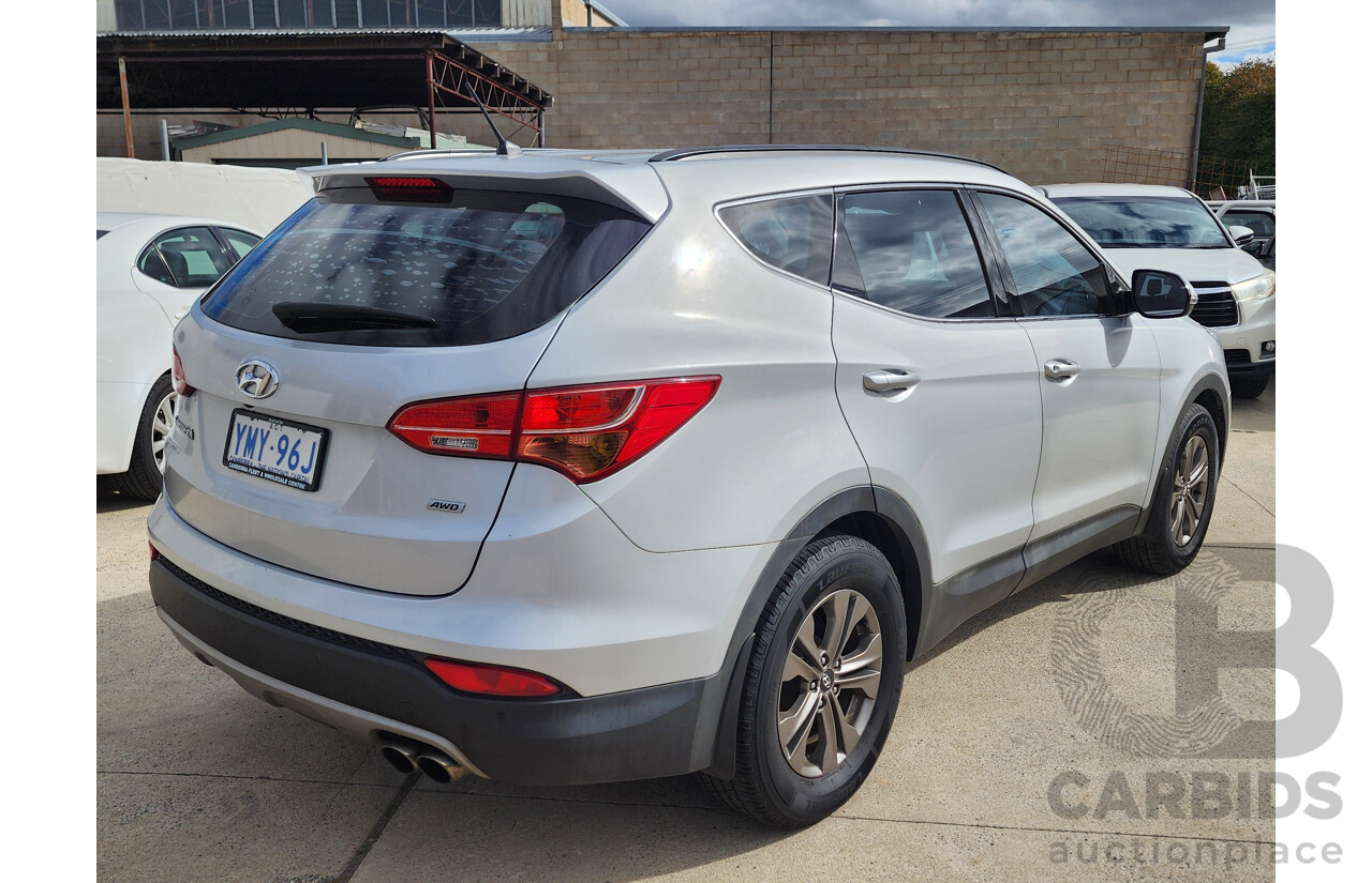 10/2014 Hyundai Santa Fe Active (4x4) DM 4d 7-seater Wagon Silver 2.4L