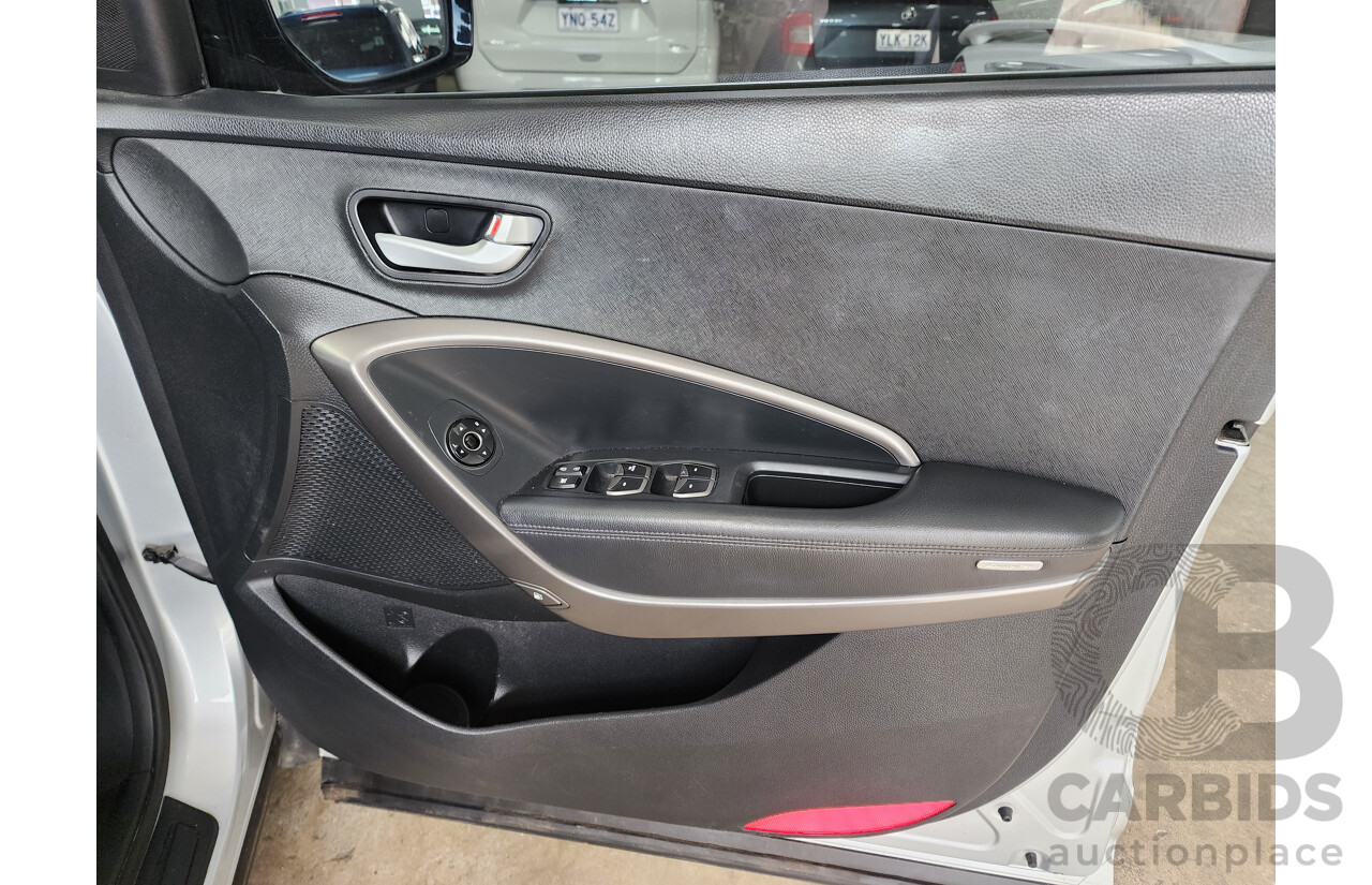 10/2014 Hyundai Santa Fe Active (4x4) DM 4d 7-seater Wagon Silver 2.4L