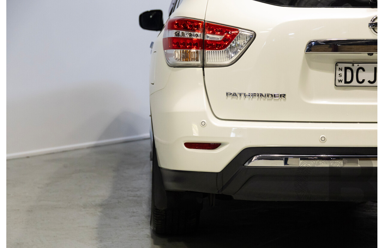 12/2015 Nissan Pathfinder Ti Hybrid(4x4) R52 4D Wagon White 2.5L