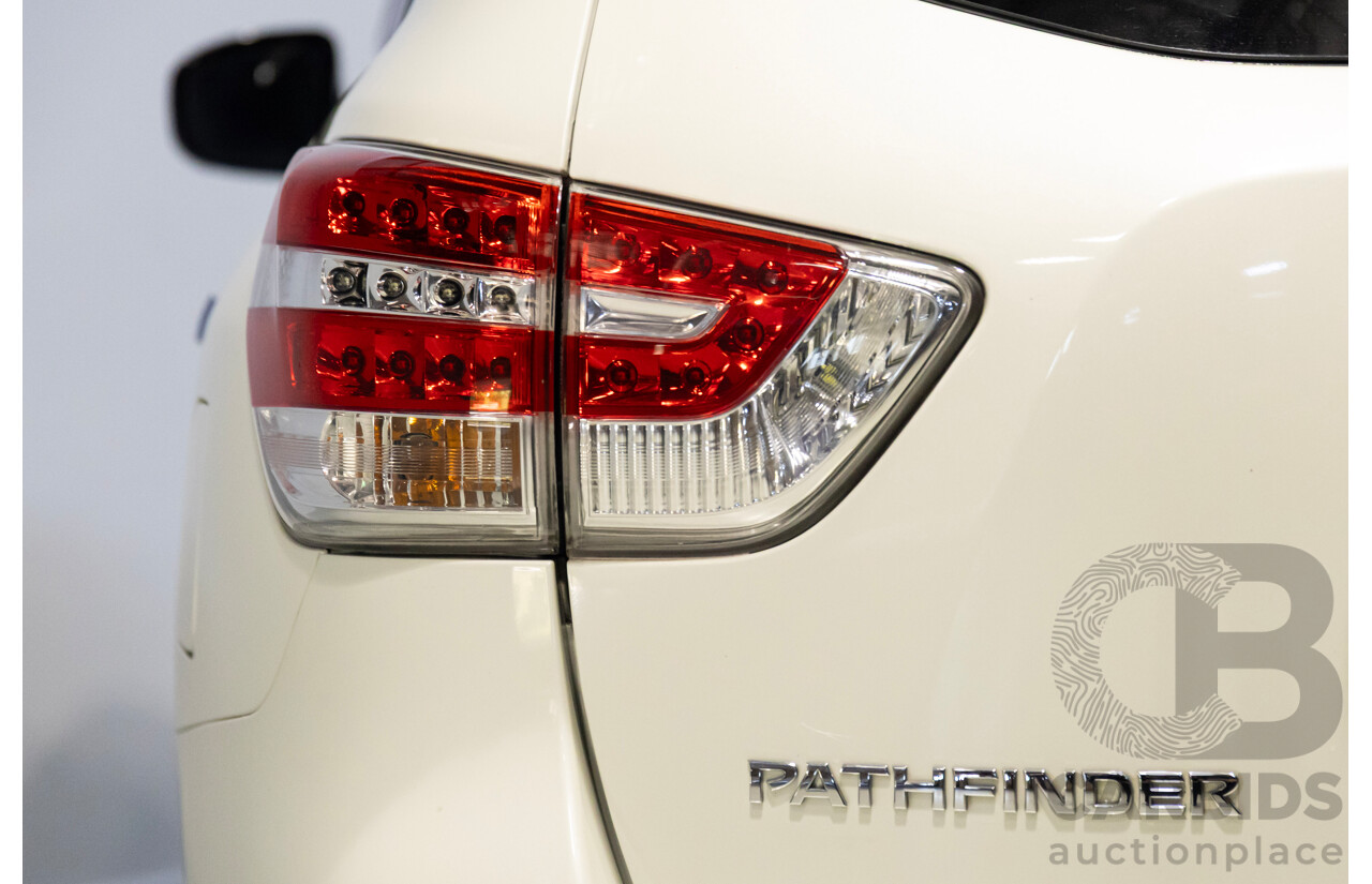 12/2015 Nissan Pathfinder Ti Hybrid(4x4) R52 4D Wagon White 2.5L