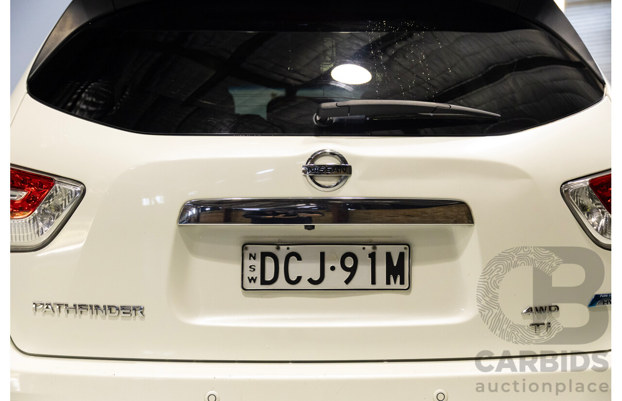12/2015 Nissan Pathfinder Ti Hybrid(4x4) R52 4D Wagon White 2.5L