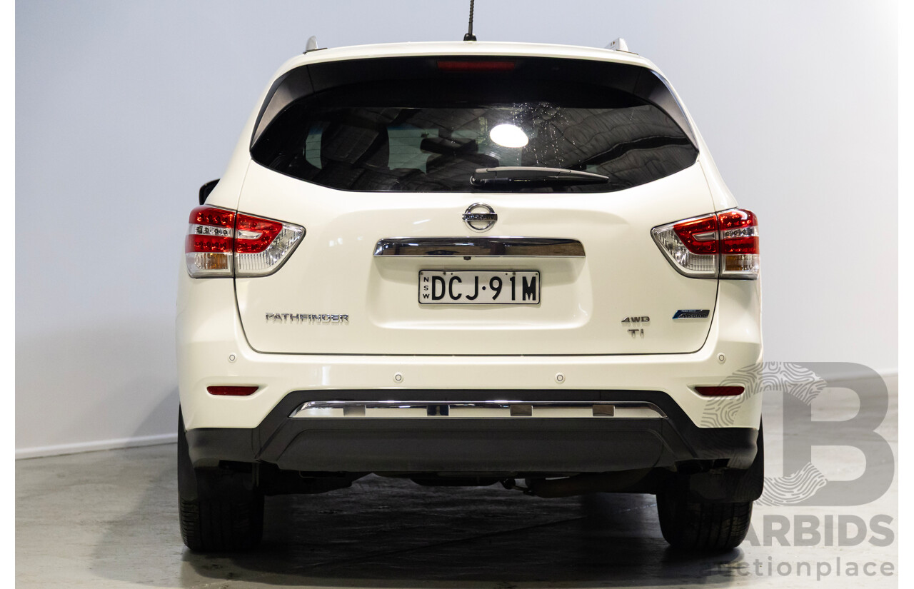 12/2015 Nissan Pathfinder Ti Hybrid(4x4) R52 4D Wagon White 2.5L