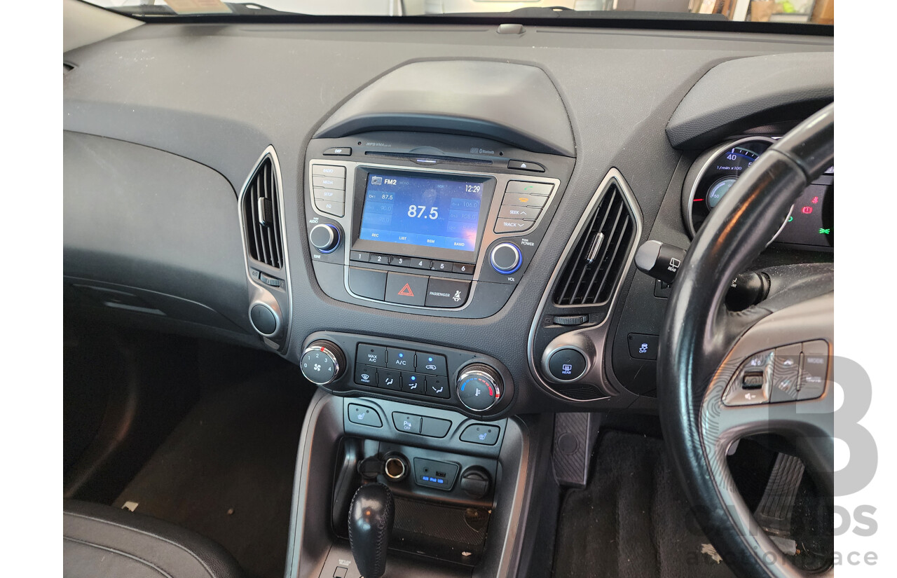 06/2014 Hyundai Ix35 Trophy (fwd) LM SERIES II 4d Wagon White 2.0L