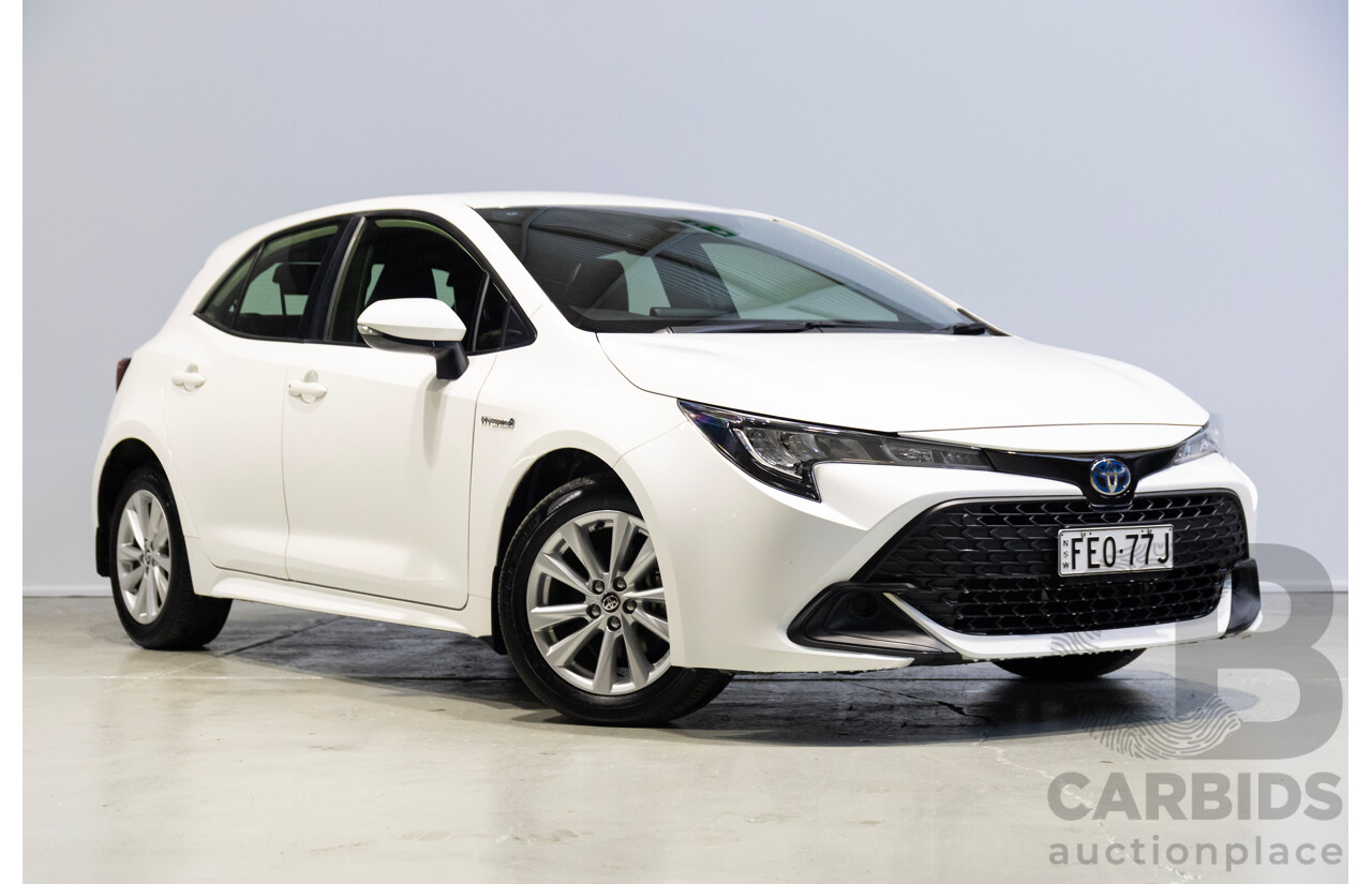 01/2024 Toyota Corolla Ascent Sport Hybrid ZWE219R 5D Hatchback White 1.8L