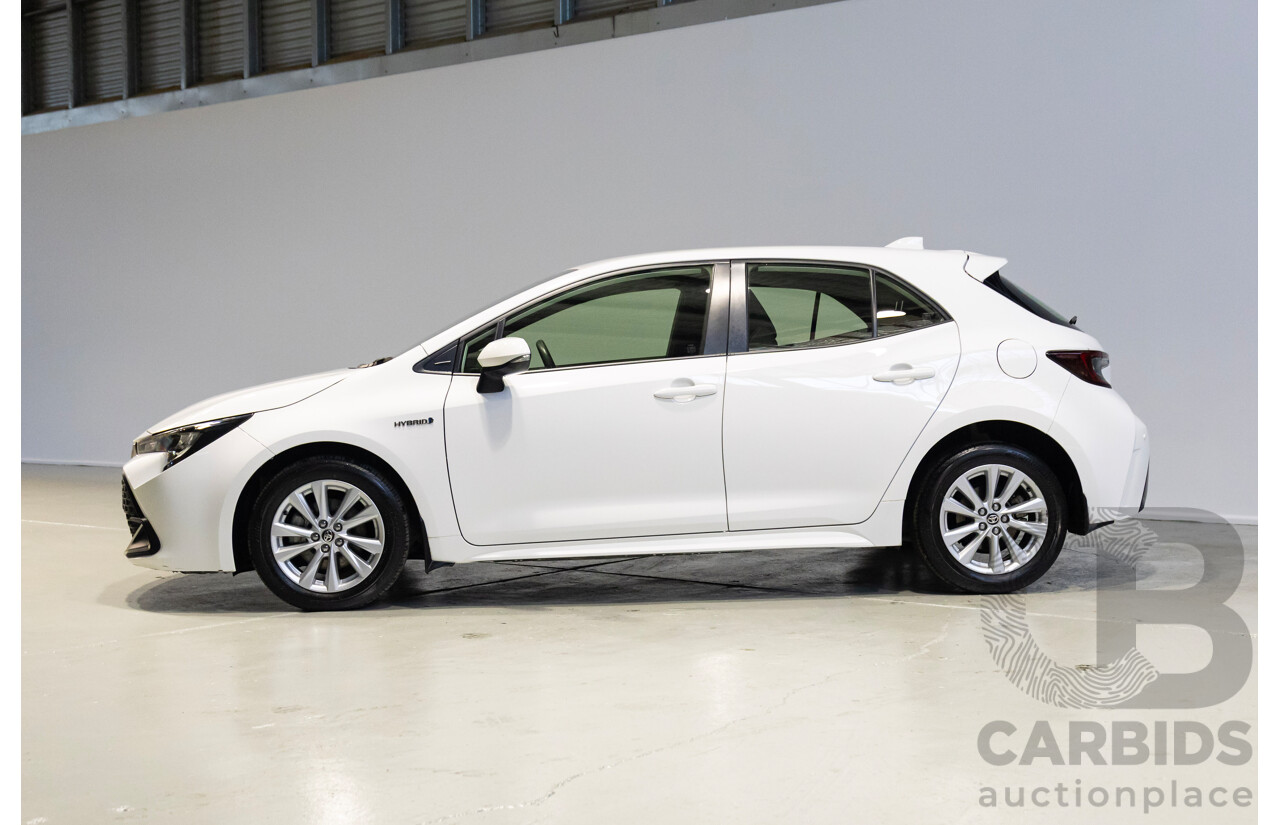 01/2024 Toyota Corolla Ascent Sport Hybrid ZWE219R 5D Hatchback White 1.8L