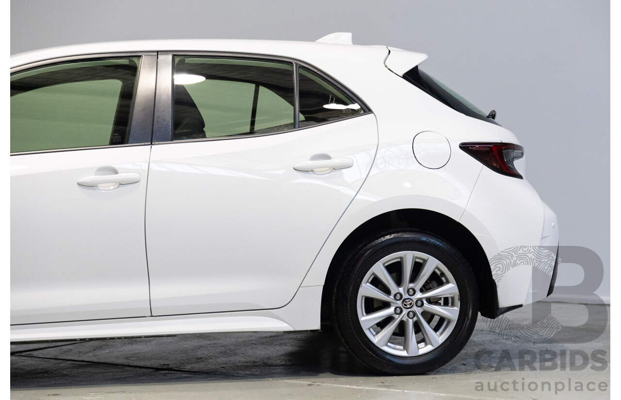 01/2024 Toyota Corolla Ascent Sport Hybrid ZWE219R 5D Hatchback White 1.8L
