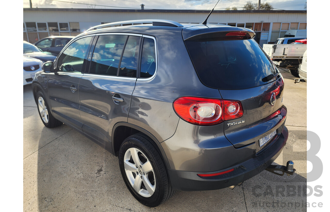 01/2011 Volkswagen Tiguan 147 TSI 5NC MY11 4d Wagon Grey 2.0L