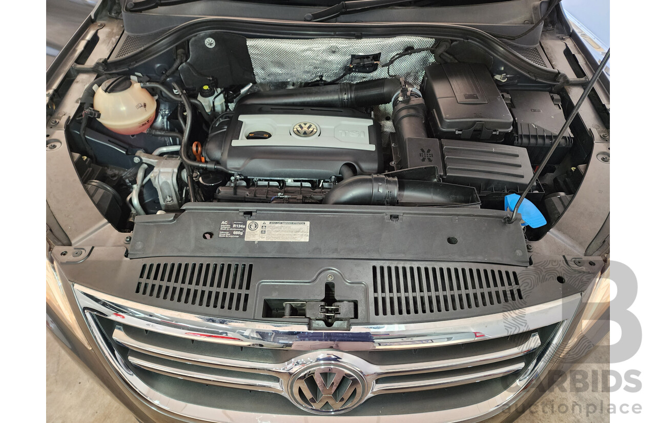 01/2011 Volkswagen Tiguan 147 TSI 5NC MY11 4d Wagon Grey 2.0L