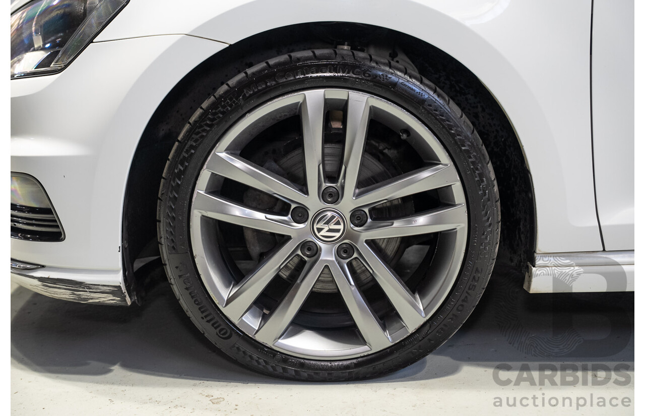 02/2015 Volkswagen Golf 103 TSI Highline AU MY15 5D Hatchback White Turbo 1.4L