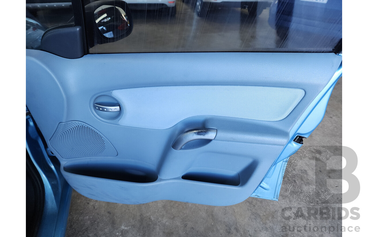 01/2004 Citroen C3 SX  5d Hatchback Blue 1.4L