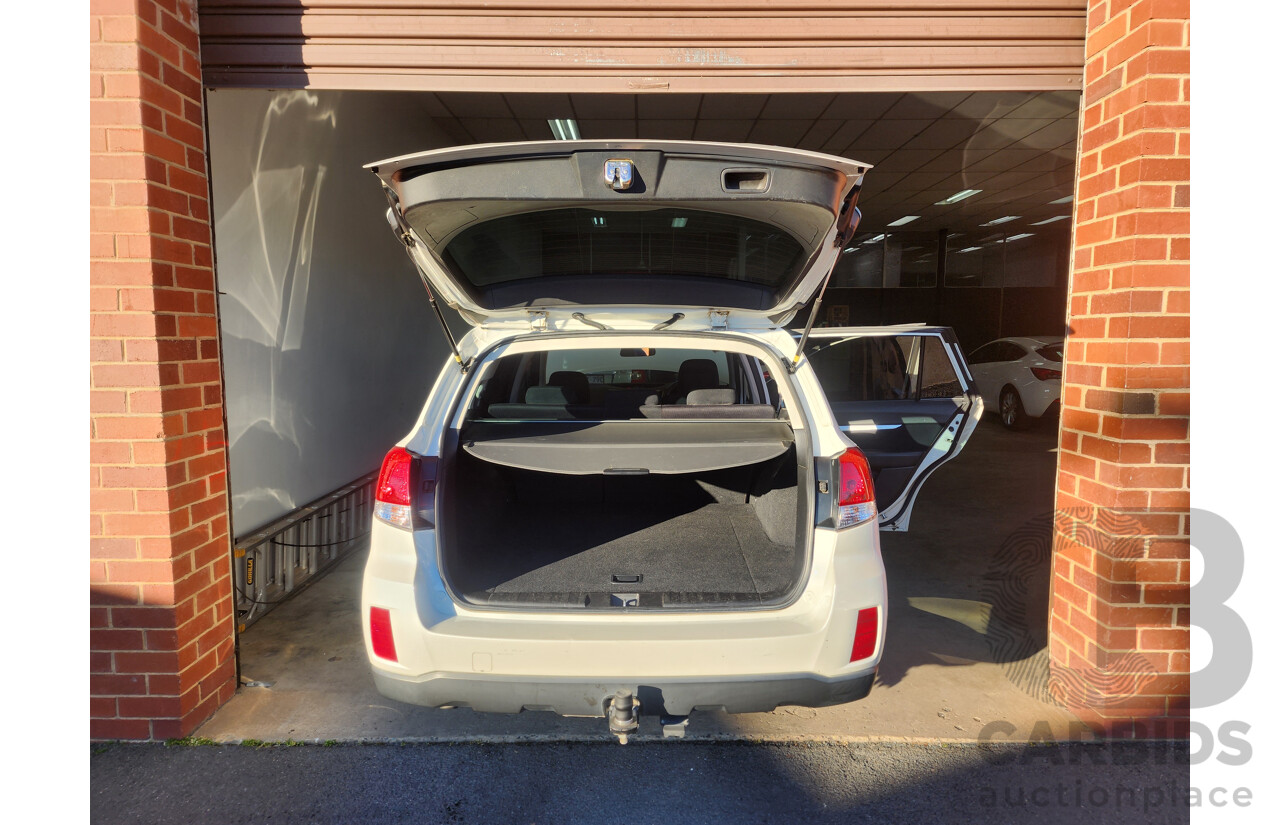 10/2012 Subaru Outback 2.5i MY12 4d Wagon White 2.5L