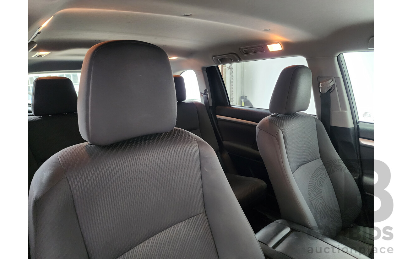 08/2014 Toyota Kluger GX (4x2) GSU50R 4d Wagon White 3.5L