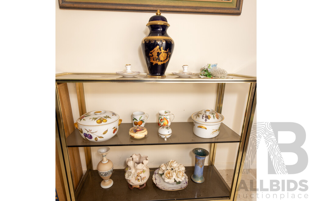 Collection of Vintage Ceramics, Including Aynsley, Royal Worcester, Paragon and More