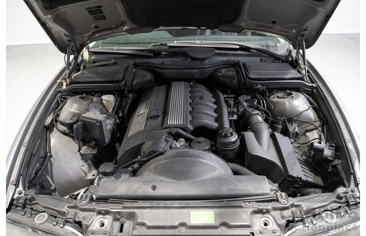 09/1996 BMW 528i Sedan Grey 2.8L