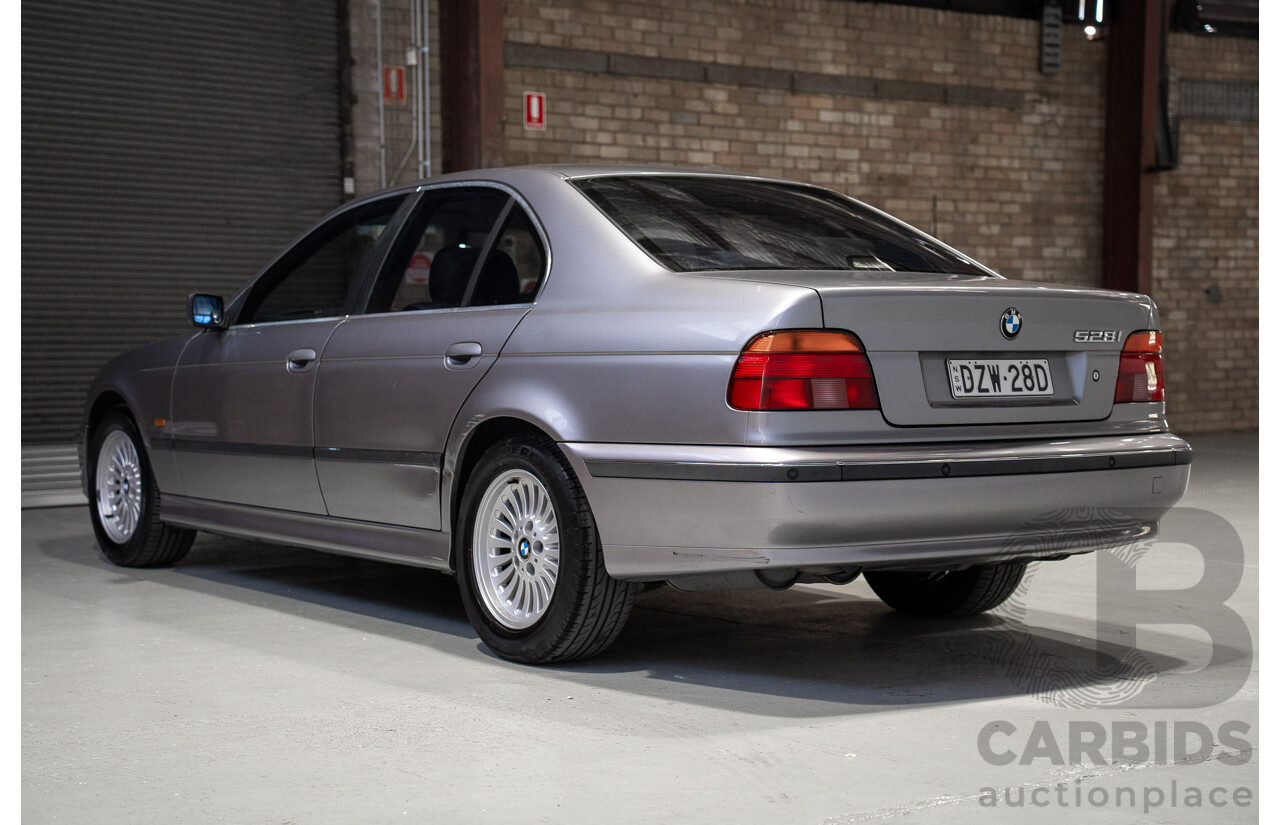 09/1996 BMW 528i Sedan Grey 2.8L
