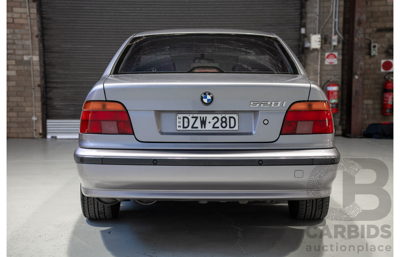 09/1996 BMW 528i Sedan Grey 2.8L