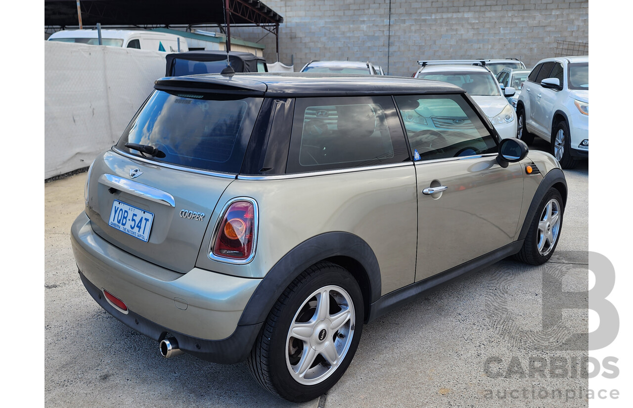 06/2009 Mini Cooper  R56 2d Hatchback Silver 1.6L