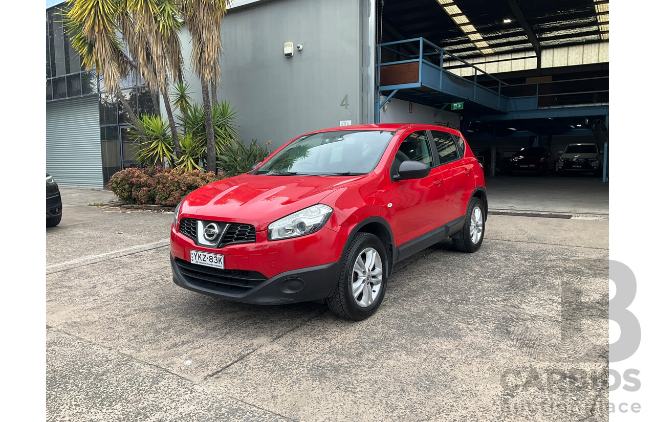 05/2014 Nissan Dualis ST J10 MY13 4d Wagon Red 2.0L