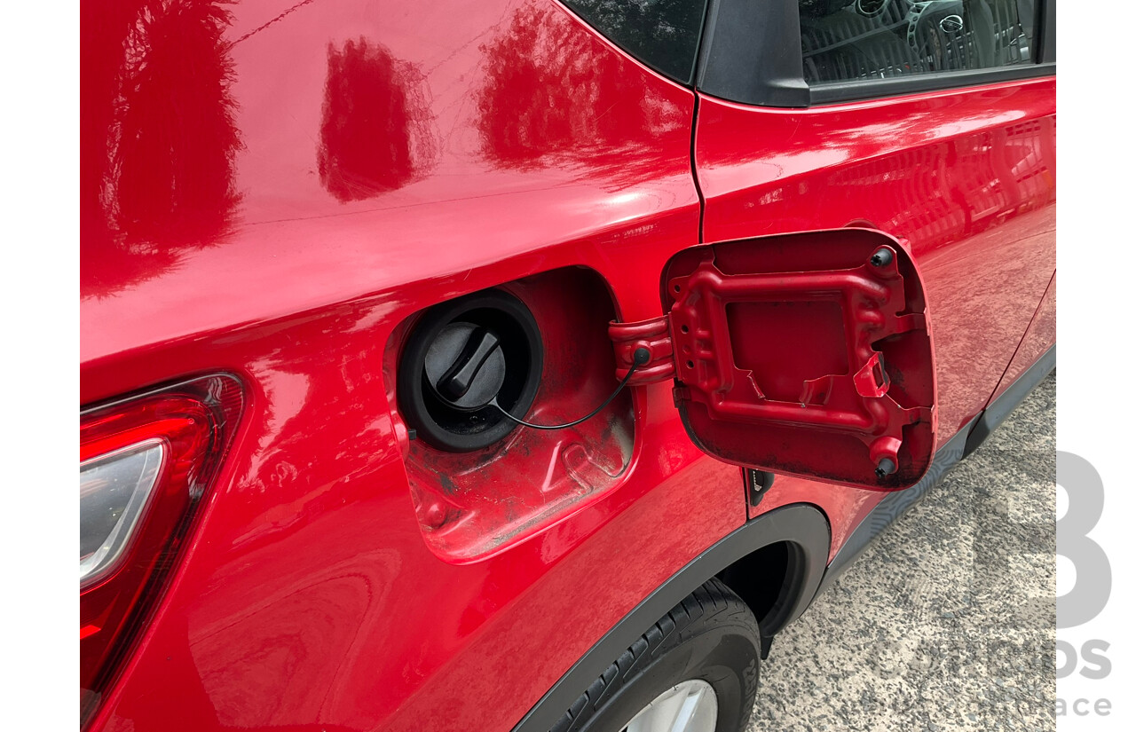 05/2014 Nissan Dualis ST J10 MY13 4d Wagon Red 2.0L