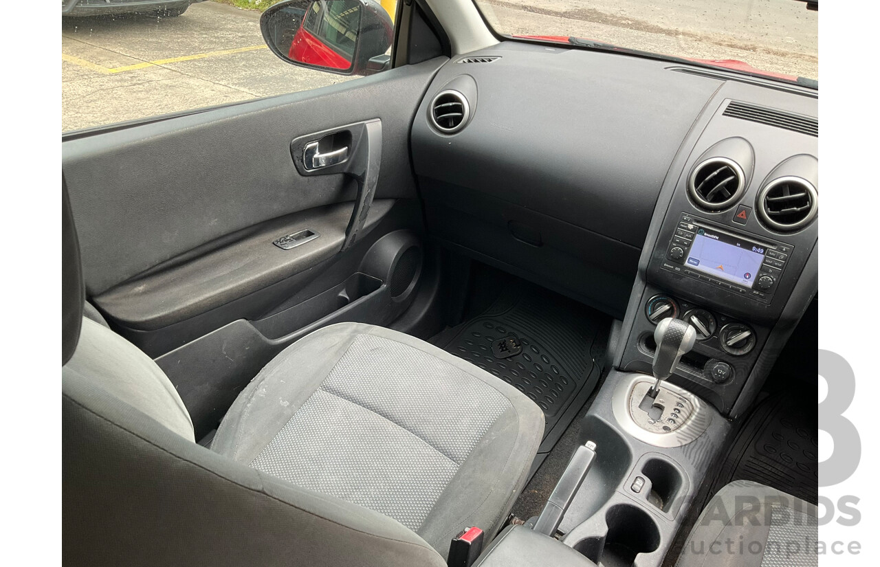 05/2014 Nissan Dualis ST J10 MY13 4d Wagon Red 2.0L