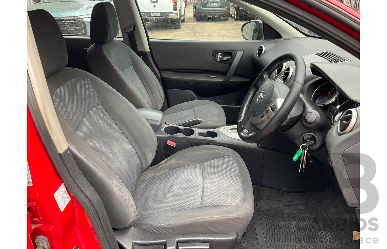 05/2014 Nissan Dualis ST J10 MY13 4d Wagon Red 2.0L