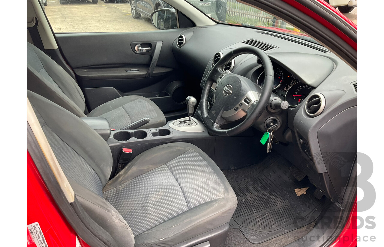 05/2014 Nissan Dualis ST J10 MY13 4d Wagon Red 2.0L