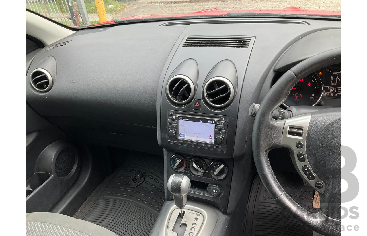 05/2014 Nissan Dualis ST J10 MY13 4d Wagon Red 2.0L