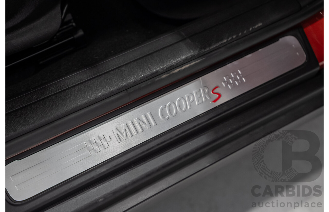 06/2020 Mini Clubman Cooper S F54 LCI 4d Wagon Indian Red Metallic Turbo 2.0L