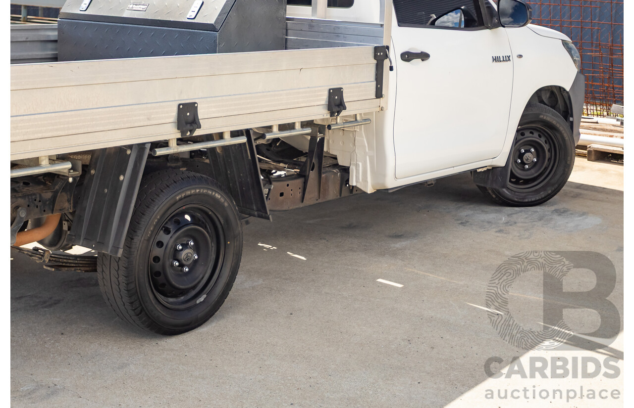 06/2018 Toyota Hilux Workmate TGN121R MY17 C/Chas White 2.7L