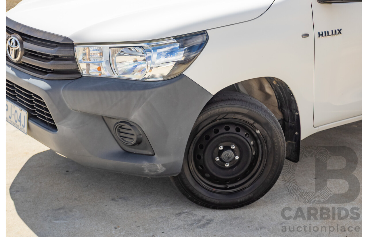 06/2018 Toyota Hilux Workmate TGN121R MY17 C/Chas White 2.7L