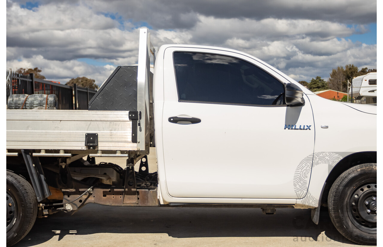 06/2018 Toyota Hilux Workmate TGN121R MY17 C/Chas White 2.7L