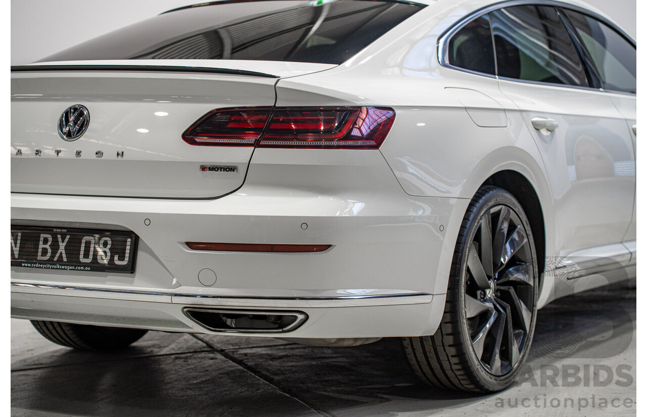 10/2017 Volkswagen Arteon 206TSI R-Line (AWD) MY18 5d Liftback White Turbo 2.0L