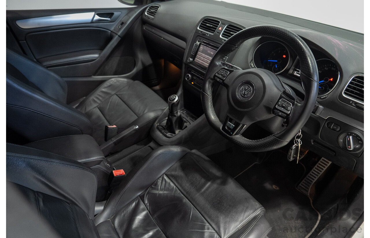 12/2012 Volkswagen Golf R (AWD) 1K MY13 5d Hatchback White Turbo 2.0L