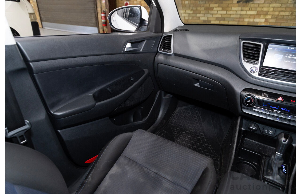 02/2016 Hyundai Tucson Elite R-SERIES (AWD) TLE 4d Wagon Polar White 2.0L