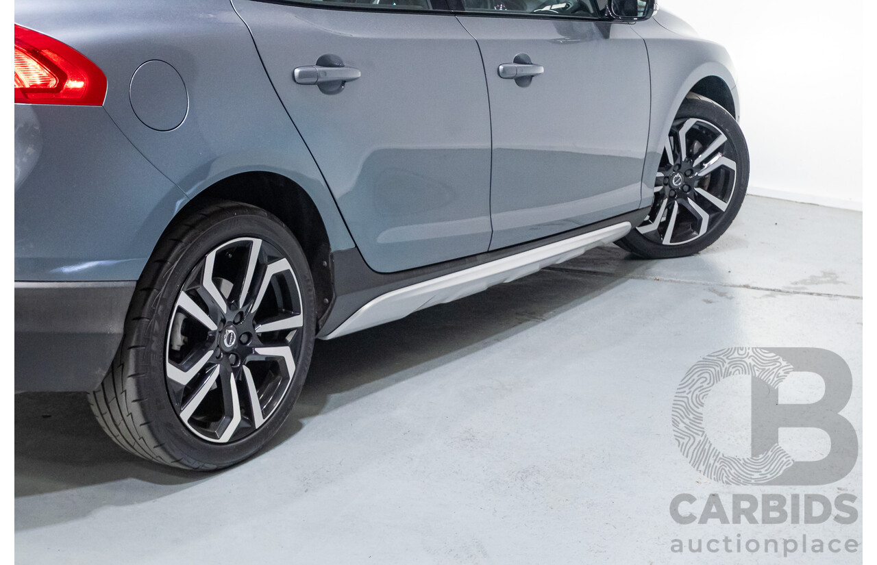 11/2016 Volvo V40 T5 Luxury Cross Country MY17 4D Wagon Osmium Grey Metallic 2.0L