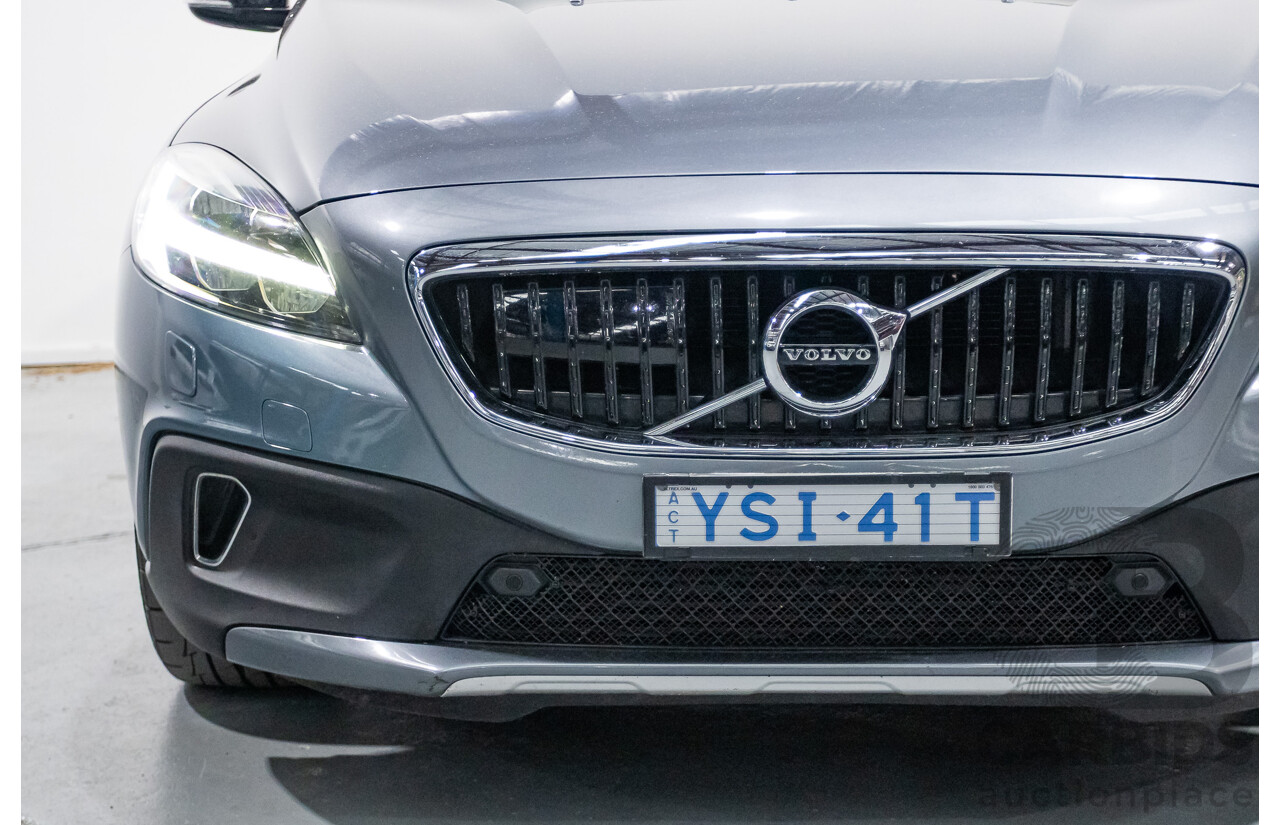 11/2016 Volvo V40 T5 Luxury Cross Country MY17 4D Wagon Osmium Grey Metallic 2.0L