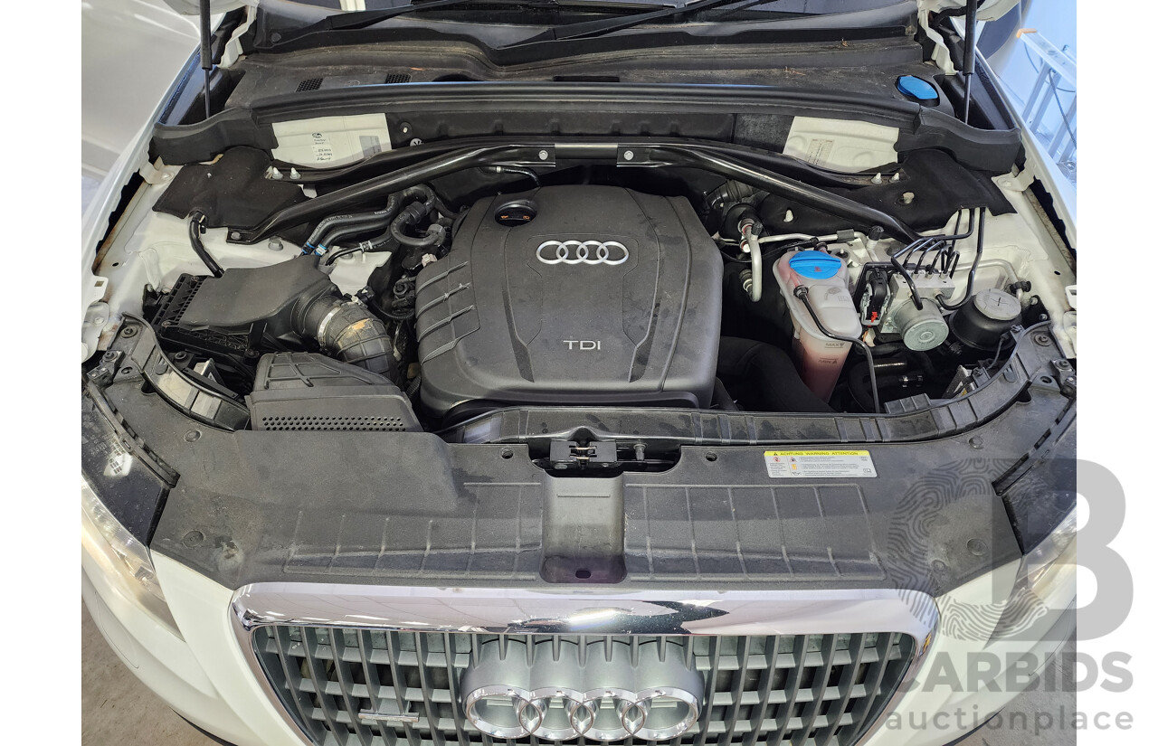 02/2011 Audi Q5 2.0 TDI Quattro 8R MY11 4d Wagon White 2.0L