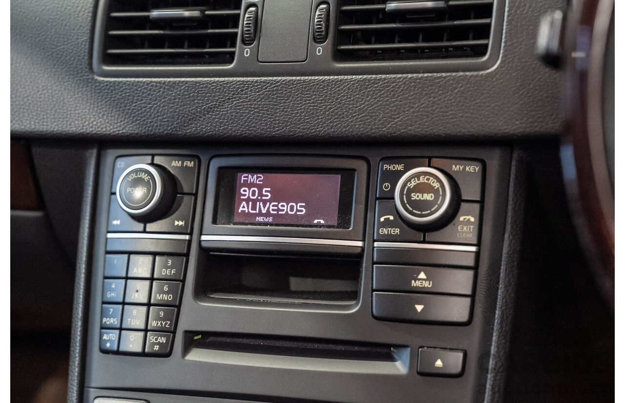 02/2014 Volvo XC90 3.2 Executive (AWD) MY14 4d Wagon Grey 3.2L - 7 Seater