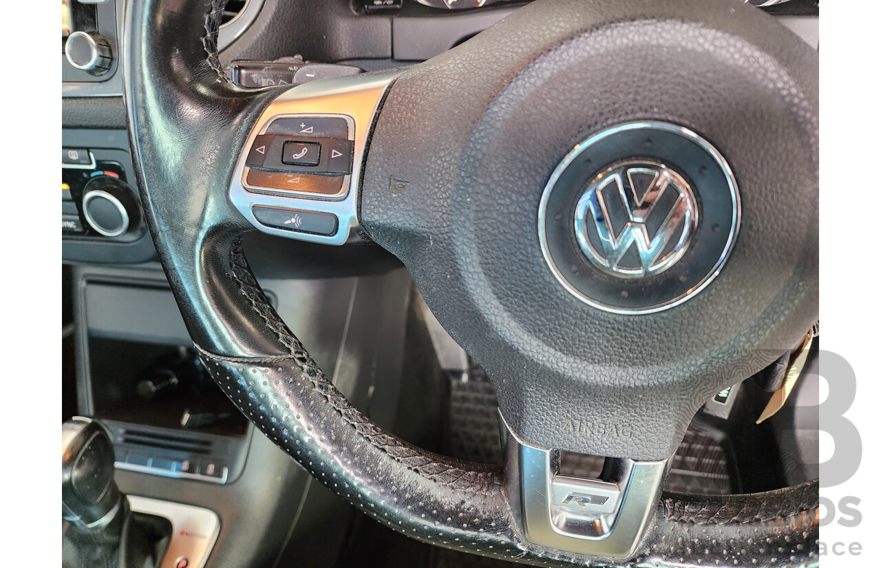 04/2015 Volkswagen Tiguan 130 TDI R-Line (4x4) 5NC MY15 4d Wagon White 2.0L