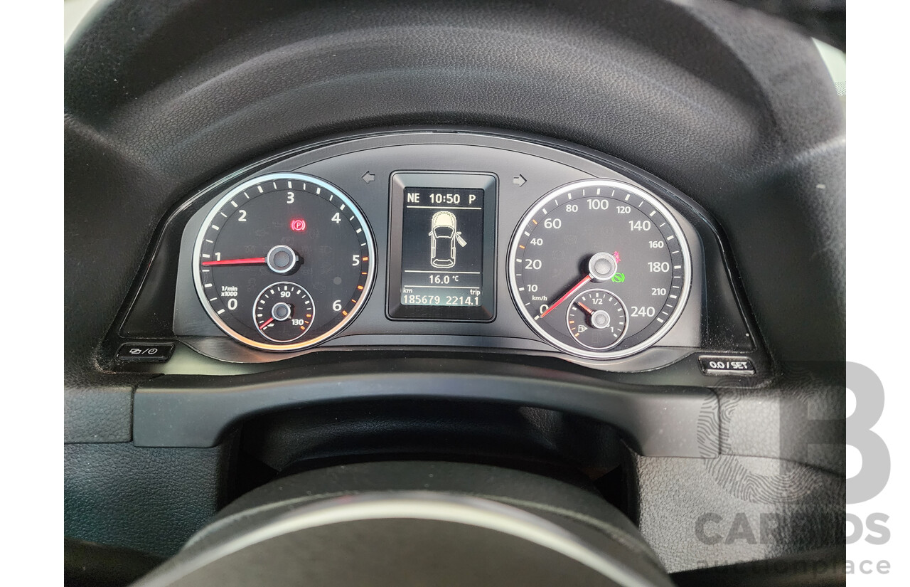 04/2015 Volkswagen Tiguan 130 TDI R-Line (4x4) 5NC MY15 4d Wagon White 2.0L