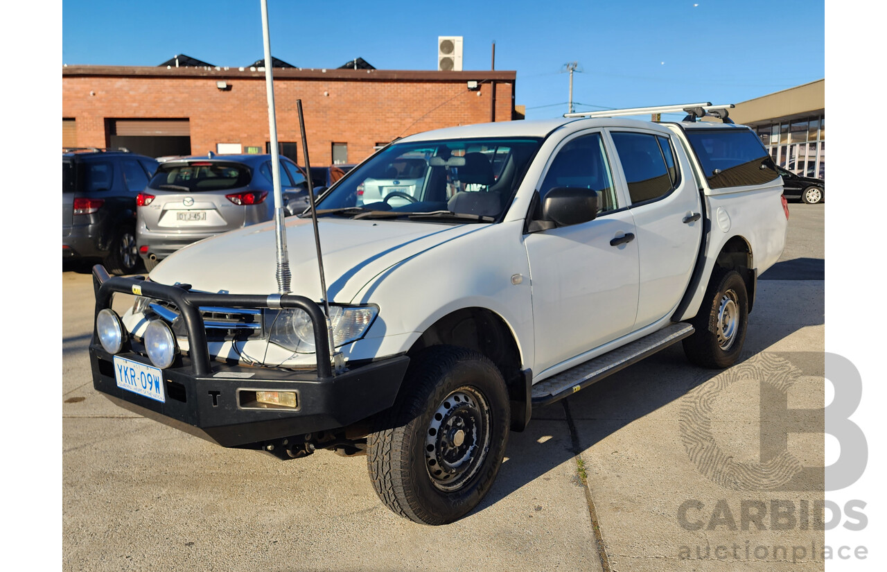 09/2009 Mitsubishi Triton GLX (4x4) MN MY10 Double Cab Utility White 2.5L