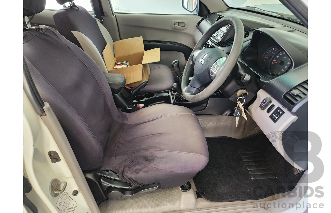 09/2009 Mitsubishi Triton GLX (4x4) MN MY10 Double Cab Utility White 2.5L