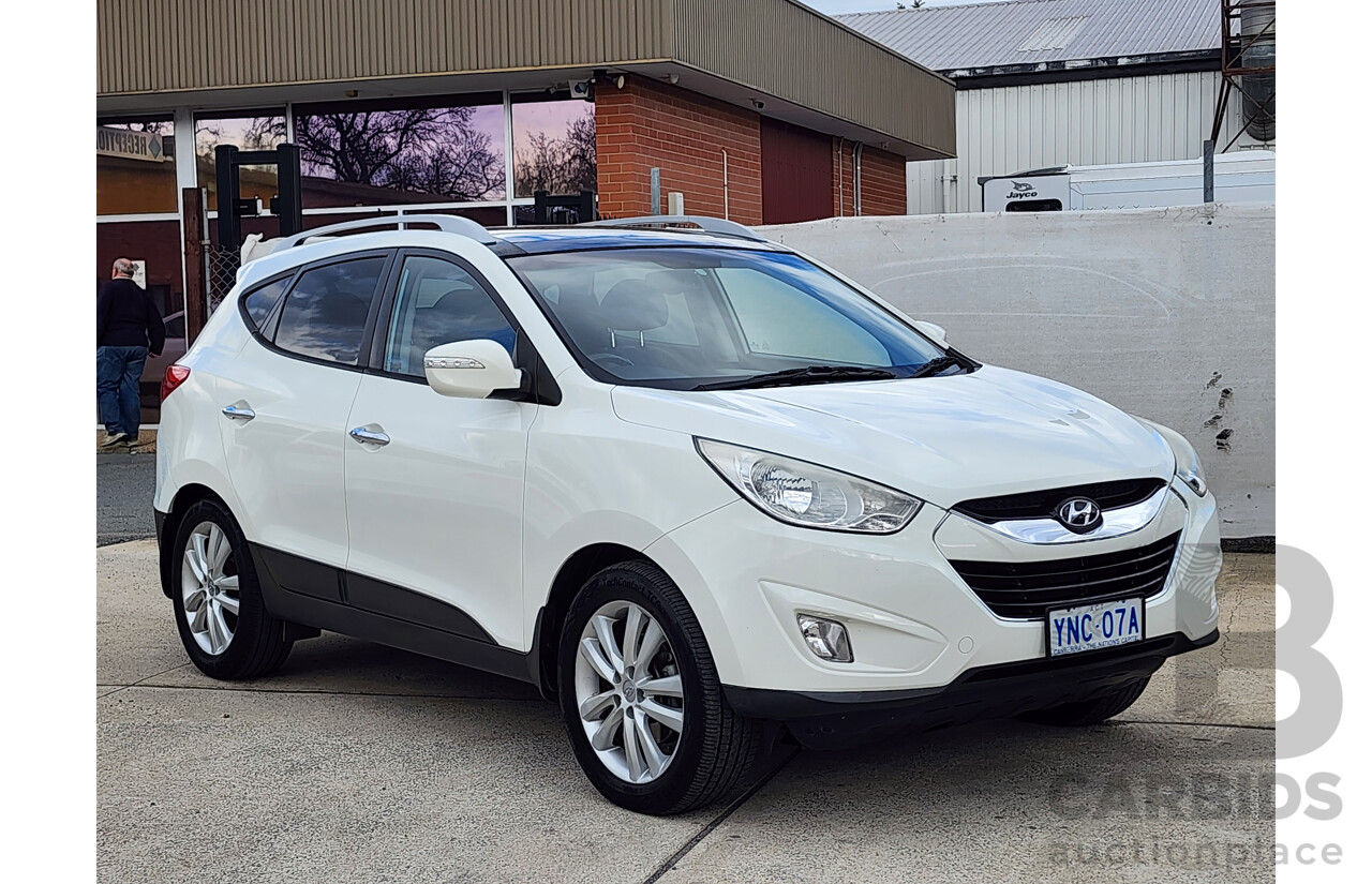 01/2012 Hyundai IX35 Highlander (AWD) LM MY11 4d Wagon White 2.0L