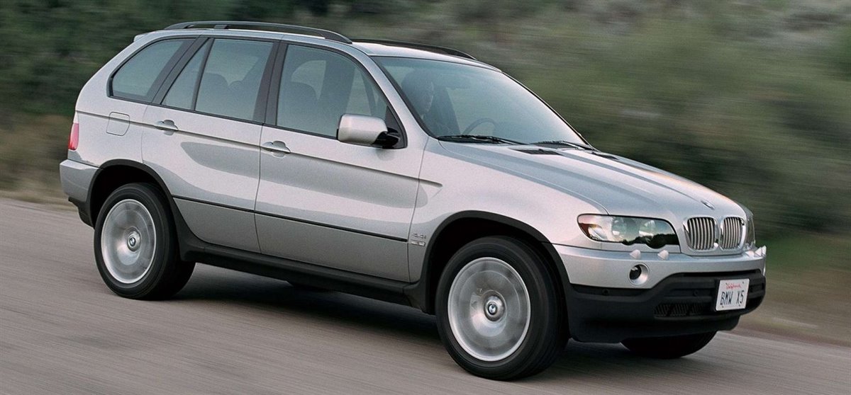 The original E53 X5 was unveiled at the 1999 Detroit Auto Show. Photo: BMW Group.