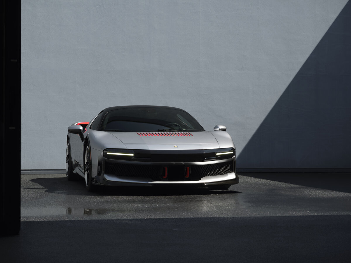 Mean headlights. Photo: Ferrari.