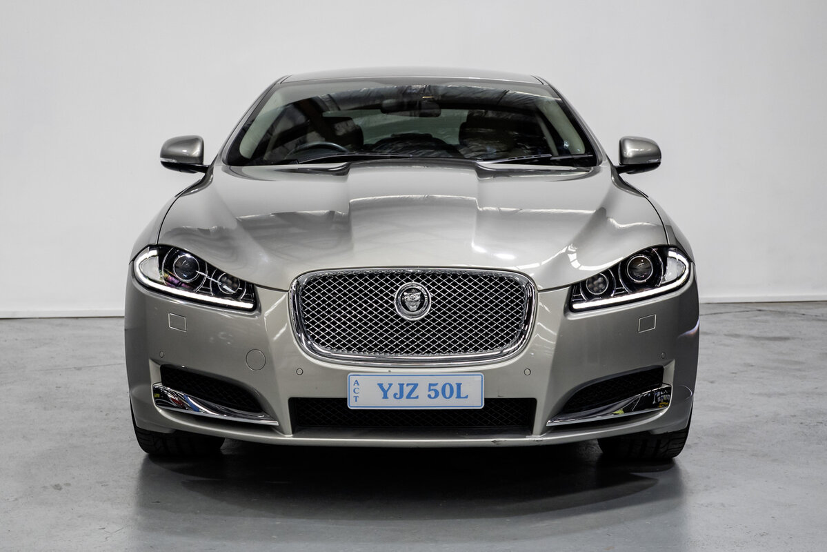 The facelifted Jaguar XF.