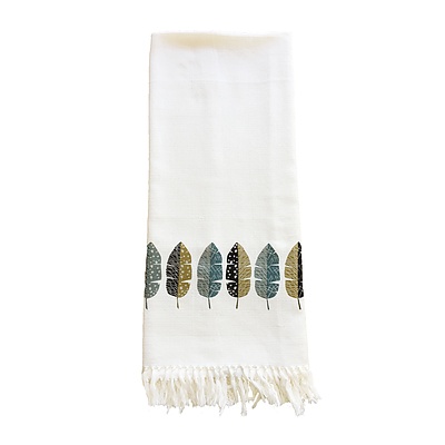 Leaves Throw - White - Free Shipping - RRP: $59.95